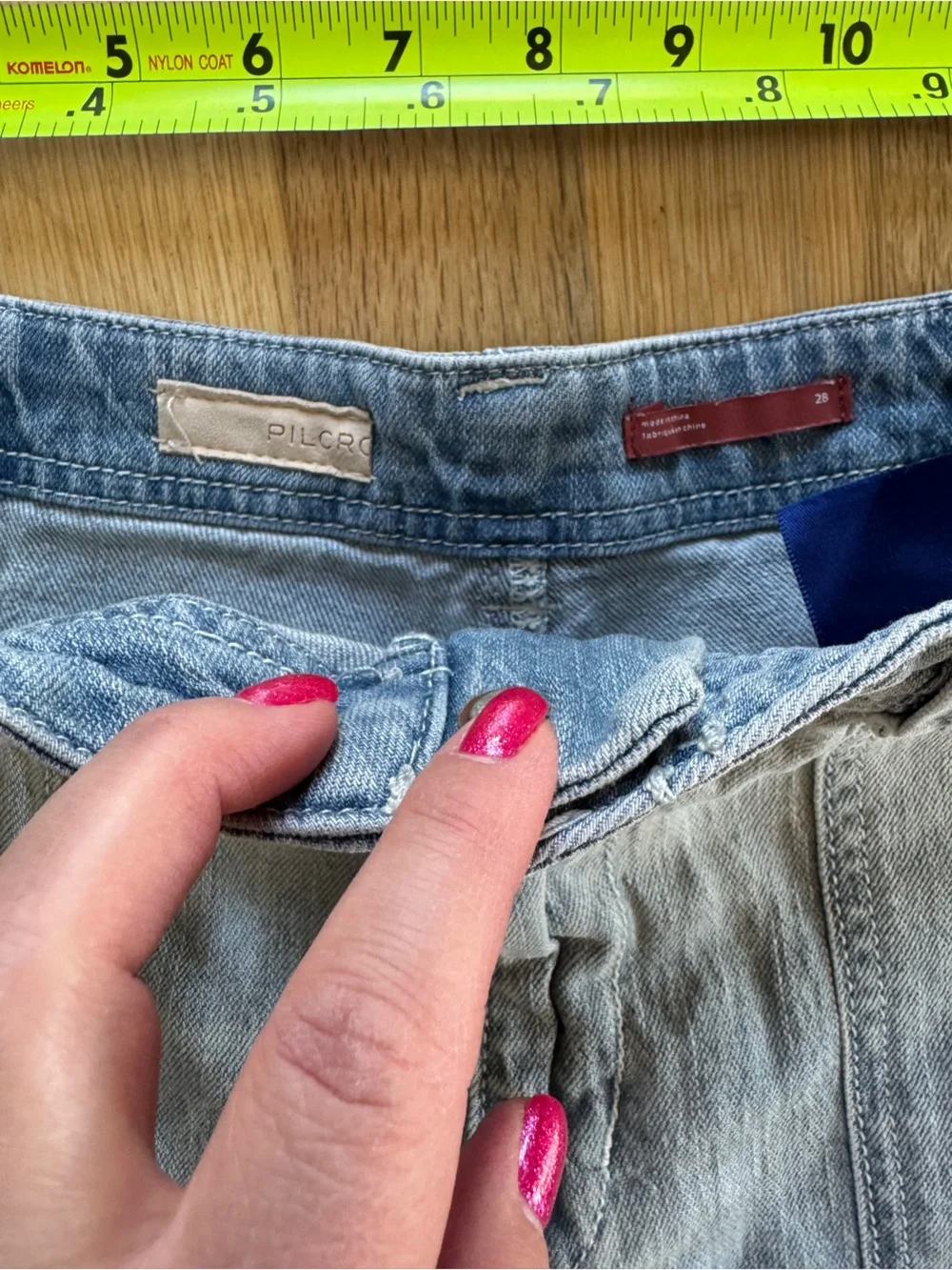 Anthropologie Pilcro Jean Shorts Bermuda oversized, cut off size 28 - Picture 6 of 9